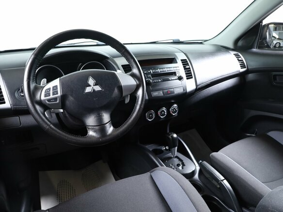 2010 Mitsubishi Outlander II Рестайлинг, чёрный, 1449000 рублей - вид 6