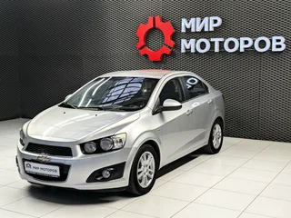 2014 Chevrolet Aveo II, серебристый, 599000 рублей, вид 1
