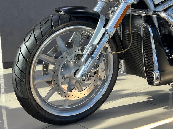 2005 Harley-Davidson Street Rod, серебристый - вид 12