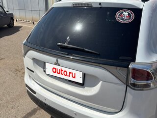 2012 Mitsubishi Outlander III, белый, 1240000 рублей, вид 2