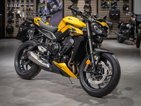 2026 Triumph Street Triple, жёлтый, 1980000 рублей, вид 1