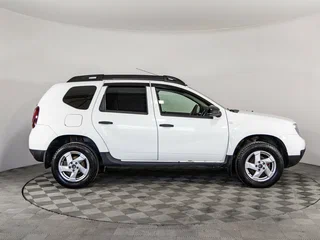 2017 Renault Duster I Рестайлинг, белый, 749000 рублей, вид 4