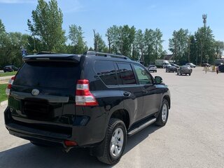 2016 Toyota Land Cruiser Prado 150 Series Рестайлинг 1, чёрный, 3900000 рублей, вид 4