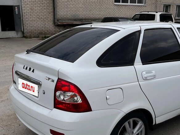 2010 Lada (ВАЗ) Priora I, белый, 165000 рублей - вид 5