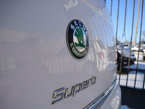 2011 Skoda Superb II, белый, 750000 рублей - вид 13