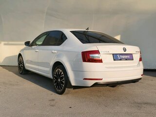 2017 Skoda Octavia III (A7) Рестайлинг, белый, 1415000 рублей, вид 4