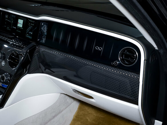 2025 Rolls-Royce Cullinan Black Badge I Рестайлинг (Series II), чёрный, 72000000 рублей - вид 32