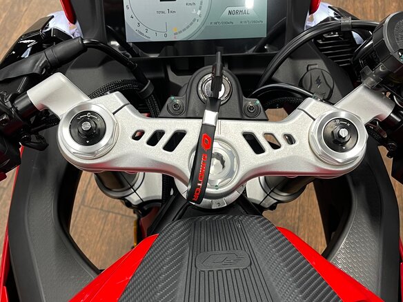 2026 QJMotor SRK 421 RR, красный, 629000 рублей - вид 11