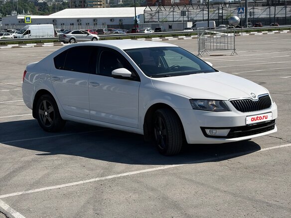 2014 Skoda Octavia III (A7), белый, 990000 рублей - вид 2