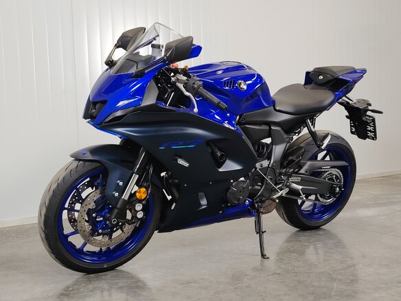 2023 Yamaha YZF-R7, синий, 849000 рублей - вид 3