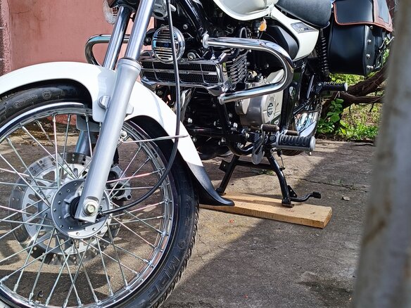2019 Bajaj Avenger, белый, 268000 рублей - вид 4