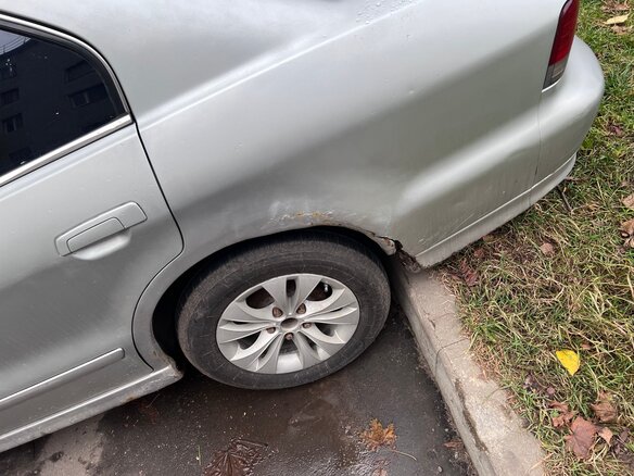 2002 Mitsubishi Galant VIII Рестайлинг, серебристый, 220000 рублей - вид 3