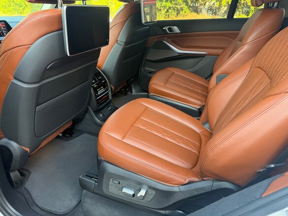2019 BMW X7 30d I (G07), белый, 8640000 рублей - вид 22