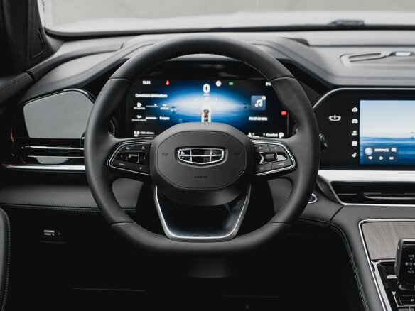 2026 Geely Monjaro I Рестайлинг, серебристый, 4553999 рублей - вид 13