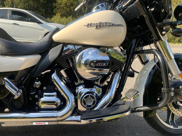 2015 Harley-Davidson Street Glide Special, белый, 1000000 рублей - вид 4