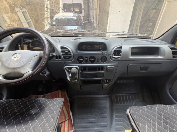 2005 Mercedes-Benz Sprinter, жёлтый, 1450000 рублей - вид 6