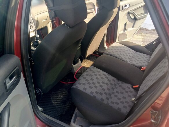 2008 Ford Focus II Рестайлинг, красный, 350000 рублей - вид 23