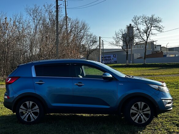 2013 Kia Sportage III, голубой, 1550000 рублей - вид 4