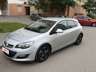 2013 Opel Astra J Рестайлинг, серебристый, 545000 рублей, вид 1