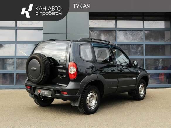 2015 Chevrolet Niva I Рестайлинг, чёрный - вид 2