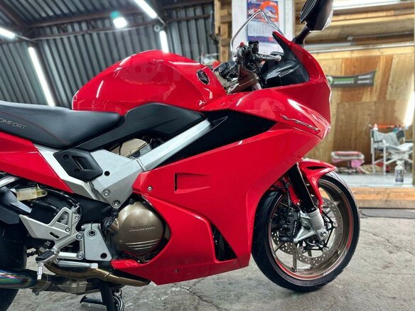 2014 Honda VFR 800, красный, 910000 рублей - вид 13