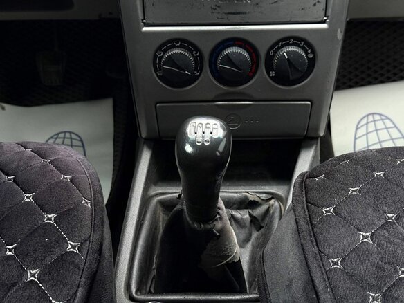 2011 Lada (ВАЗ) Priora I, серебристый, 250000 рублей - вид 19