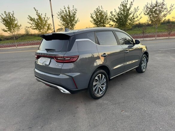 2023 Geely Vision X6 Pro, серый, 1050000 рублей - вид 5