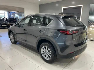 2026 Mazda CX-5 II Рестайлинг, серый, 3990000 рублей, вид 4