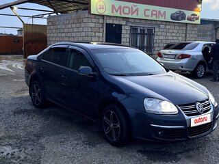 2010 Volkswagen Jetta V, серый, 625000 рублей, вид 3