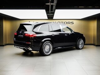 2026 Mercedes-Benz Maybach GLS 600 I Рестайлинг, чёрный, 28870000 рублей, вид 3