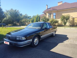 1992 Oldsmobile Ninety-Eight XI, чёрный, 3100000 рублей, вид 2