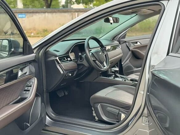 2020 JAC J7 I, серый, 930000 рублей - вид 7