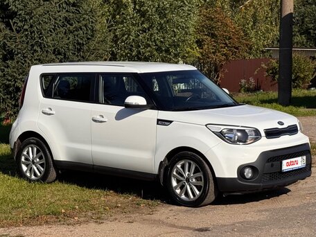 2019 Kia Soul II Рестайлинг, белый, 1450000 рублей, вид 2