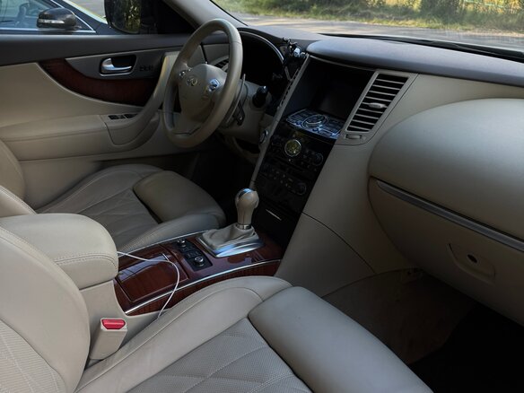 2012 Infiniti FX37 II (S51), белый, 3000000 рублей - вид 6