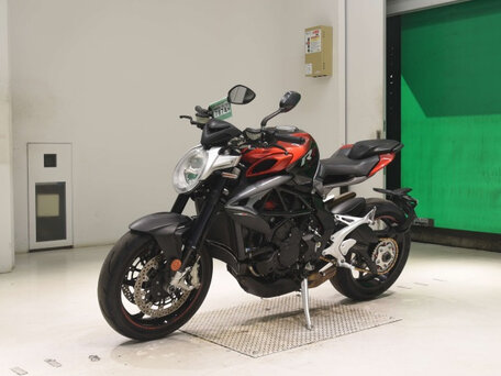 2019 MV Agusta Brutale 800, красный, 900000 рублей, вид 4