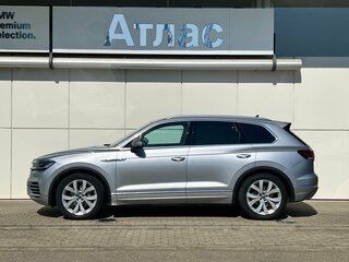 2021 Volkswagen Touareg III, серый, 5290000 рублей, вид 5