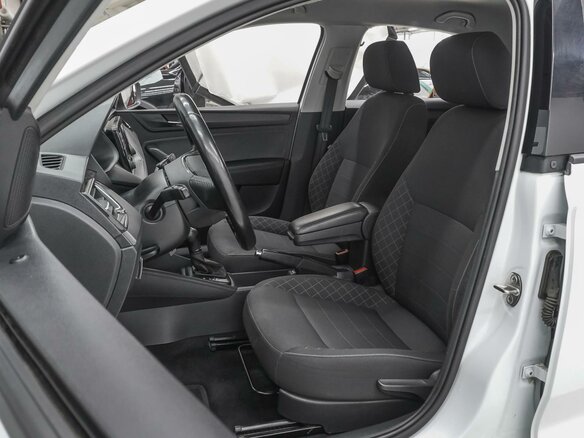 2022 Skoda Rapid II, белый, 1730000 рублей - вид 9