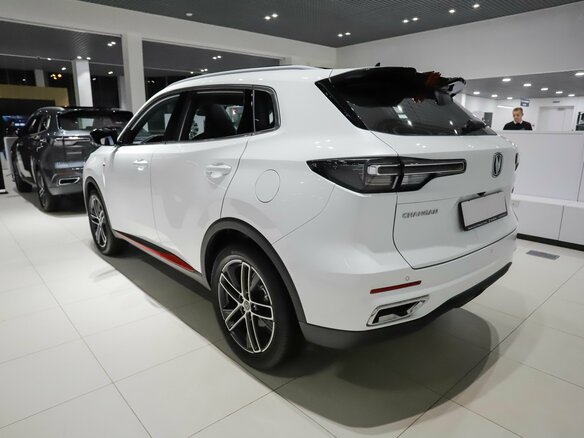 2025 Changan UNI-S I, белый - вид 3