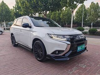 2022 Mitsubishi Outlander III Рестайлинг 3, белый, 1870008 рублей, вид 3
