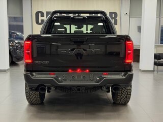 2025 Ram 1500 RHO V Рестайлинг, чёрный, 10990000 рублей, вид 3