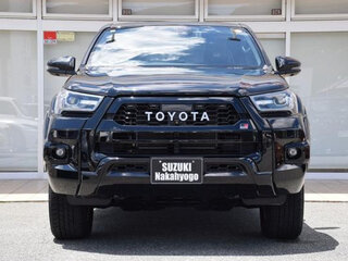 2024 Toyota Hilux VIII Рестайлинг 2, чёрный, 4200000 рублей, вид 2