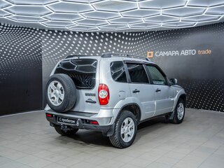 2012 Chevrolet Niva I Рестайлинг, серебристый, 333000 рублей, вид 2