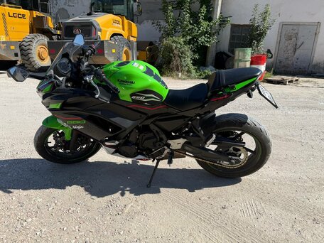2022 Kawasaki Ninja 650, зелёный, 800000 рублей, вид 2