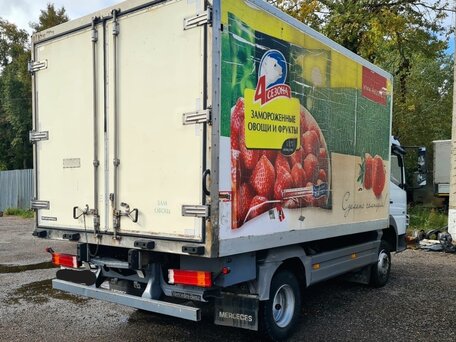 2005 Mercedes-Benz Atego, белый, 2000000 рублей, вид 4