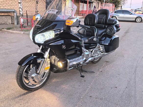 2013 Honda GL 1800 Gold Wing, чёрный, 1350000 рублей