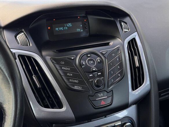 2014 Ford Focus III, красный - вид 17