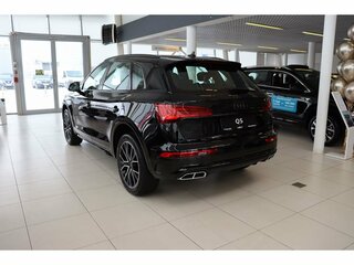 2026 Audi Q5 L 45 TFSI II (FY) Рестайлинг, чёрный, 6390000 рублей, вид 3