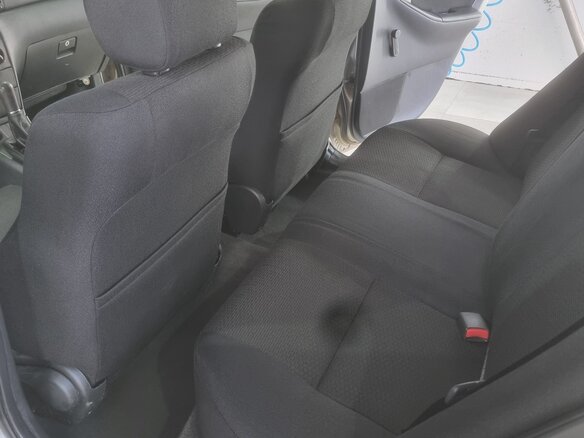 2005 Toyota Corolla IX (E120, E130) Рестайлинг, серебристый, 280000 рублей - вид 11