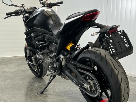 2023 Ducati Monster 937, чёрный, 1099000 рублей, вид 4
