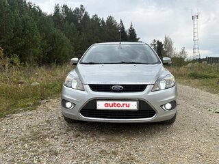 2008 Ford Focus II Рестайлинг, серебристый, 530000 рублей, вид 3